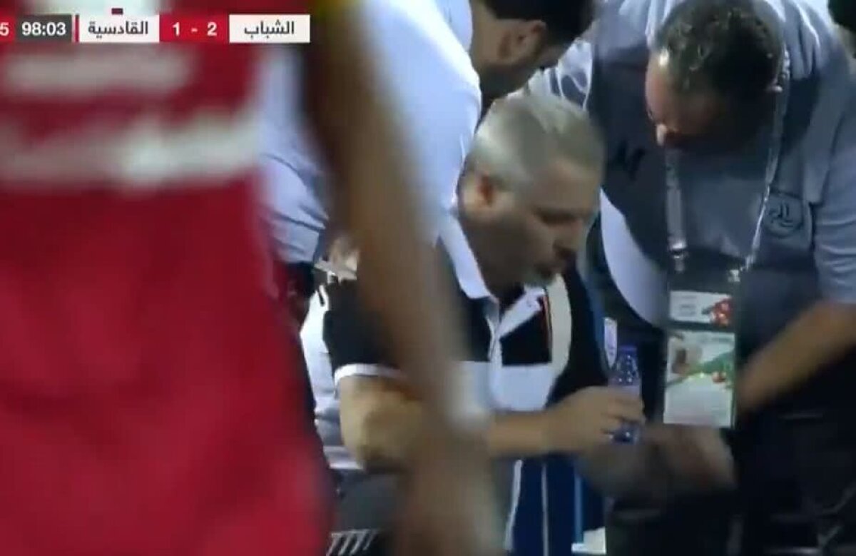 FOTO + VIDEO Imagini incredibile din Arabia Saudită: Șumudică a făcut circ cu arbitrul, apoi i s-a făcut rău! » Prima reacție: "Țin o dietă, am avut o cădere de calciu și de glicemie"