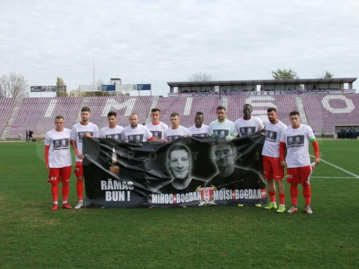 GALERIE FOTO Imagini emoționante de la Poli - UTA! Fanii și jucătorii au adus un ultim omagiu fanilor arădeni decedați