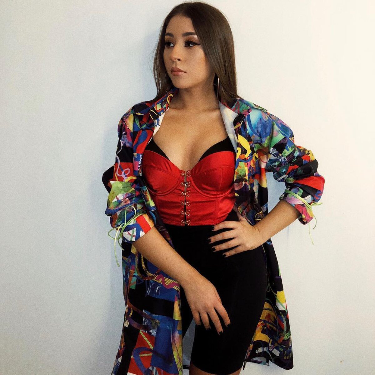 GALERIE FOTO A dat peste cap internetul și face dezvăluiri în premieră: "Îmi fac toate poftele! Sunt foarte multe tentații pe piață"