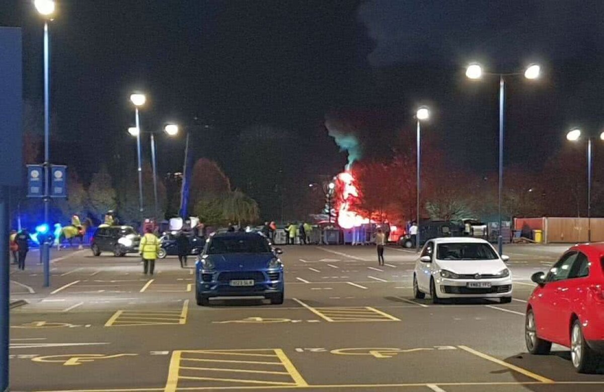 UPDATE // VIDEO+FOTO ȘOCANT! Tragedie la Leicester: patronul clubului și alte 4 persoane au murit  » Imagini impresionante cu pelerinajul de la stadion