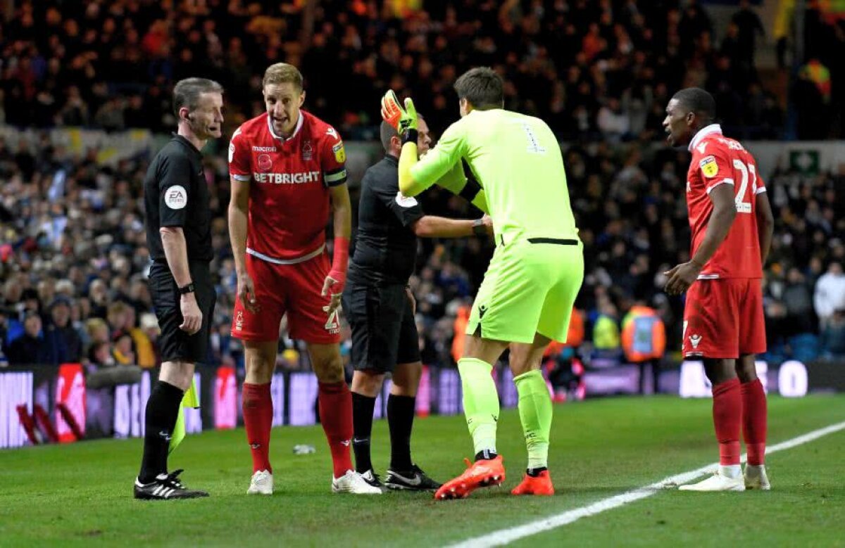 FOTO Scandal uriaș în Anglia » Arbitrul a validat un gol înscris cu mâna în poarta lui Costel Pantilimon: "A fost o victorie furată"