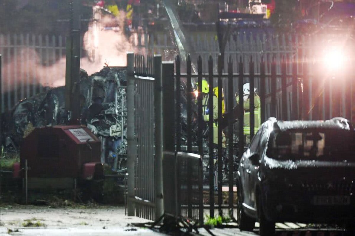 UPDATE // VIDEO+FOTO ȘOCANT! Tragedie la Leicester: patronul clubului și alte 4 persoane au murit  » Imagini impresionante cu pelerinajul de la stadion