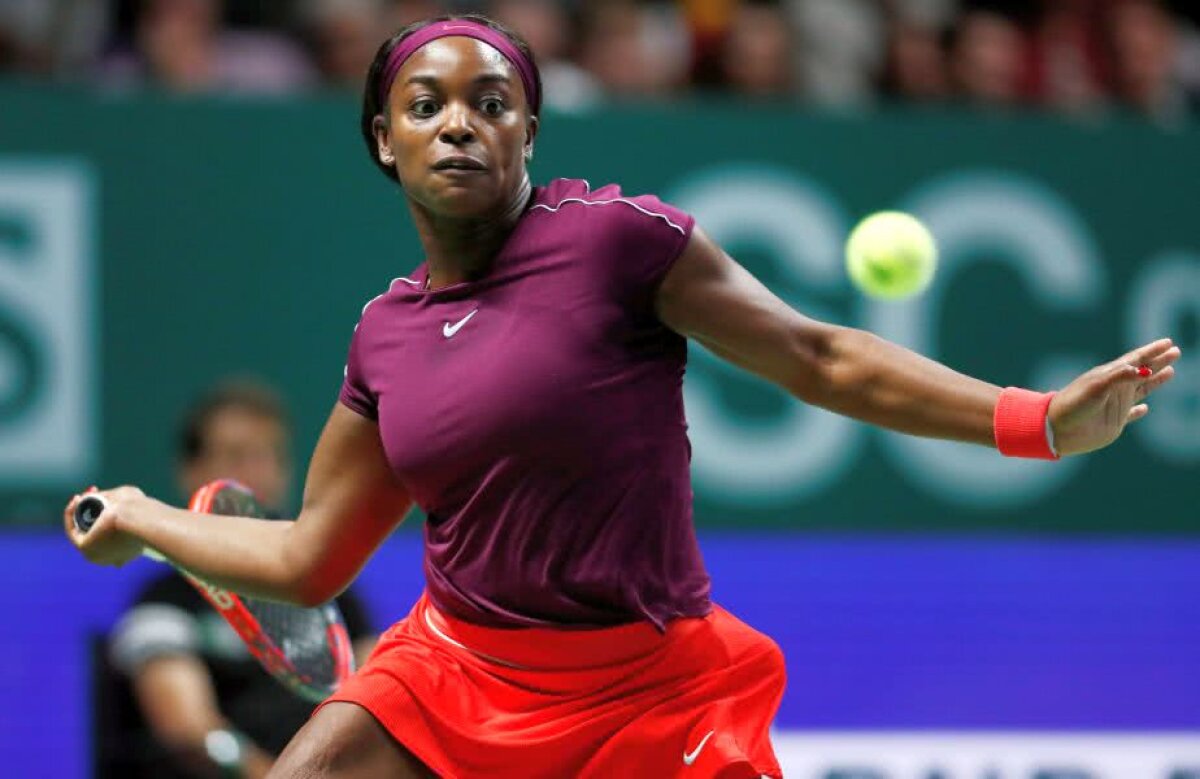 SLOANE STEPHENS - ELINA SVITOLINA // FOTO + VIDEO Elina Svitolina, regină la Singapore! A revenit impresionant în finala cu Sloane Stephens și a câștigat cel mai important titlu al carierei!