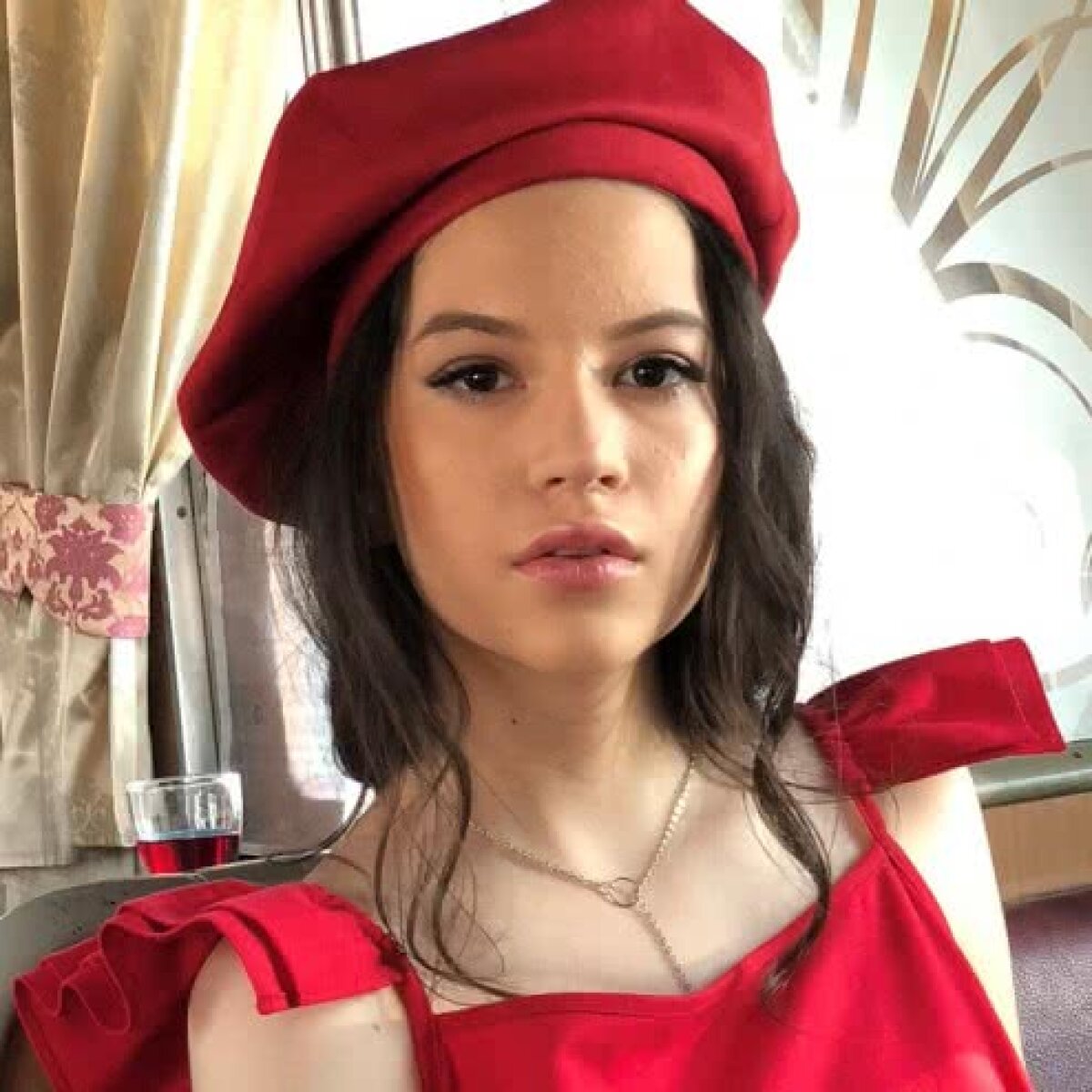 FOTO WOOW! Cum arată acum Cleopatra Stratan! Apariție inedită la un eveniment public
