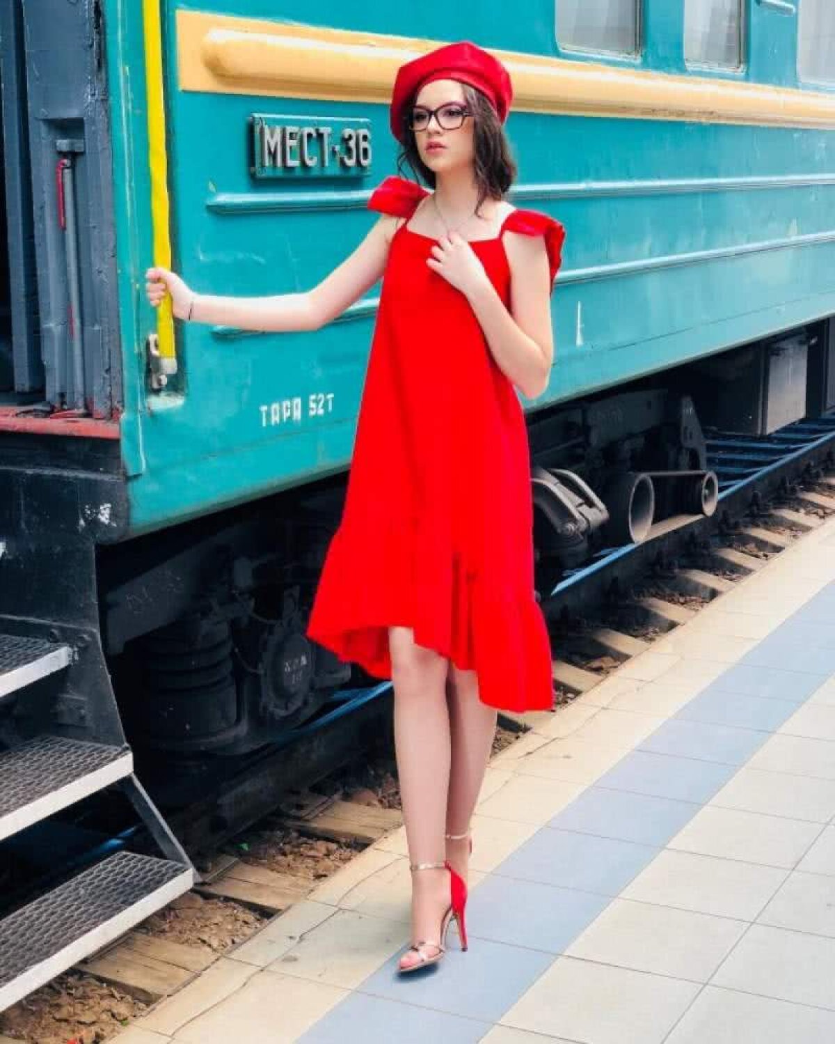 FOTO WOOW! Cum arată acum Cleopatra Stratan! Apariție inedită la un eveniment public
