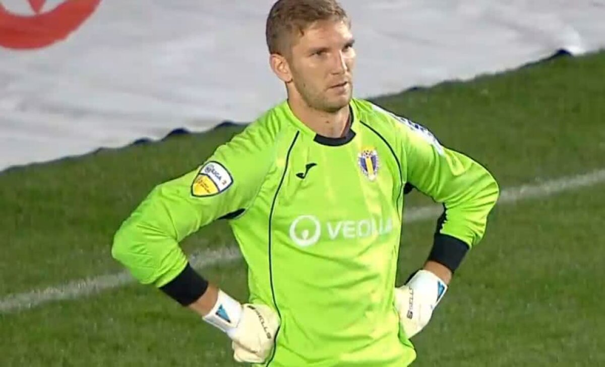 VIDEO + FOTO Petrolul - Farul » Două gafe ANTOLOGICE în decurs de doar 4 minute: Tordai din nou în centrul atenției 