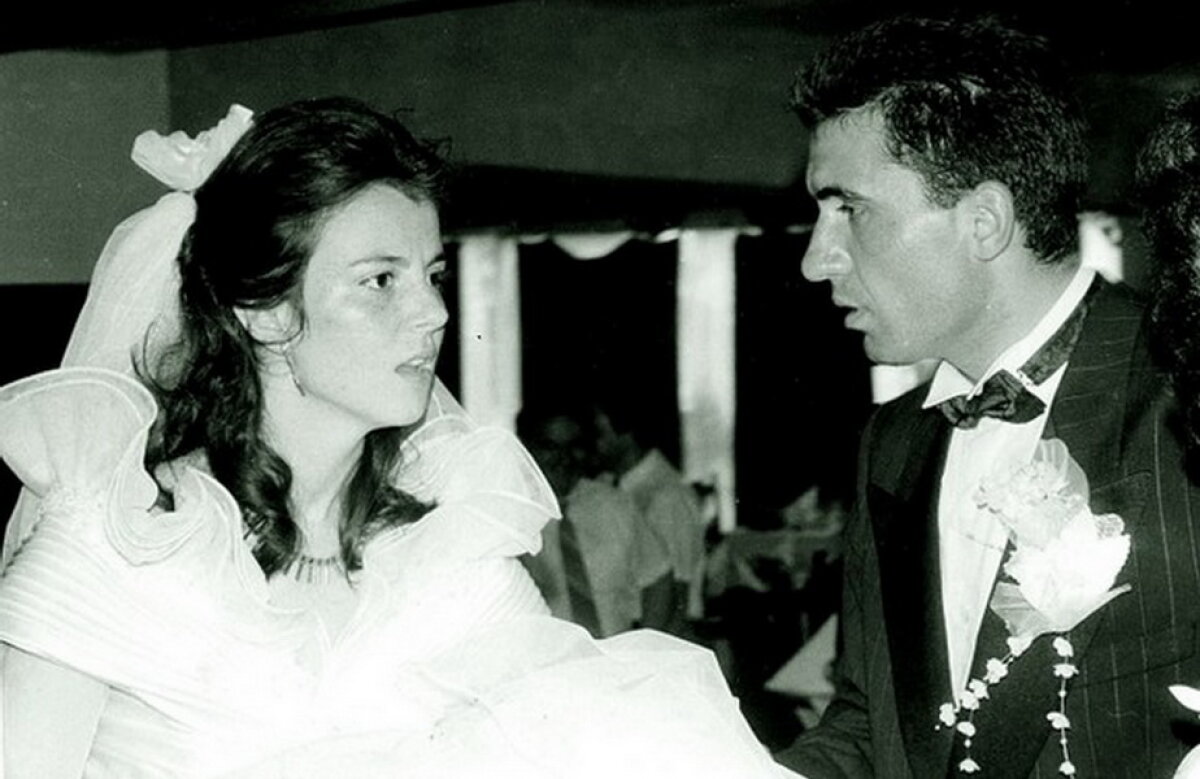 FOTO Divorțurile Generației de Aur » 8 din cei 14 "tricolori" care au jucat cu Columbia la CM '94 s-au separat de soții. Ultimul și-a oficializat despărțirea anul acesta