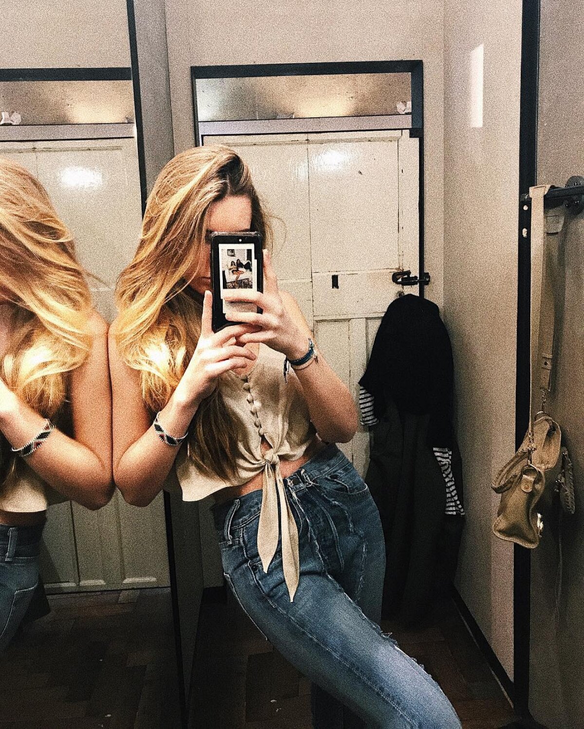 FOTO Fata lui Figo e model! Daniela își arată formele sexy în pictoriale incendiare