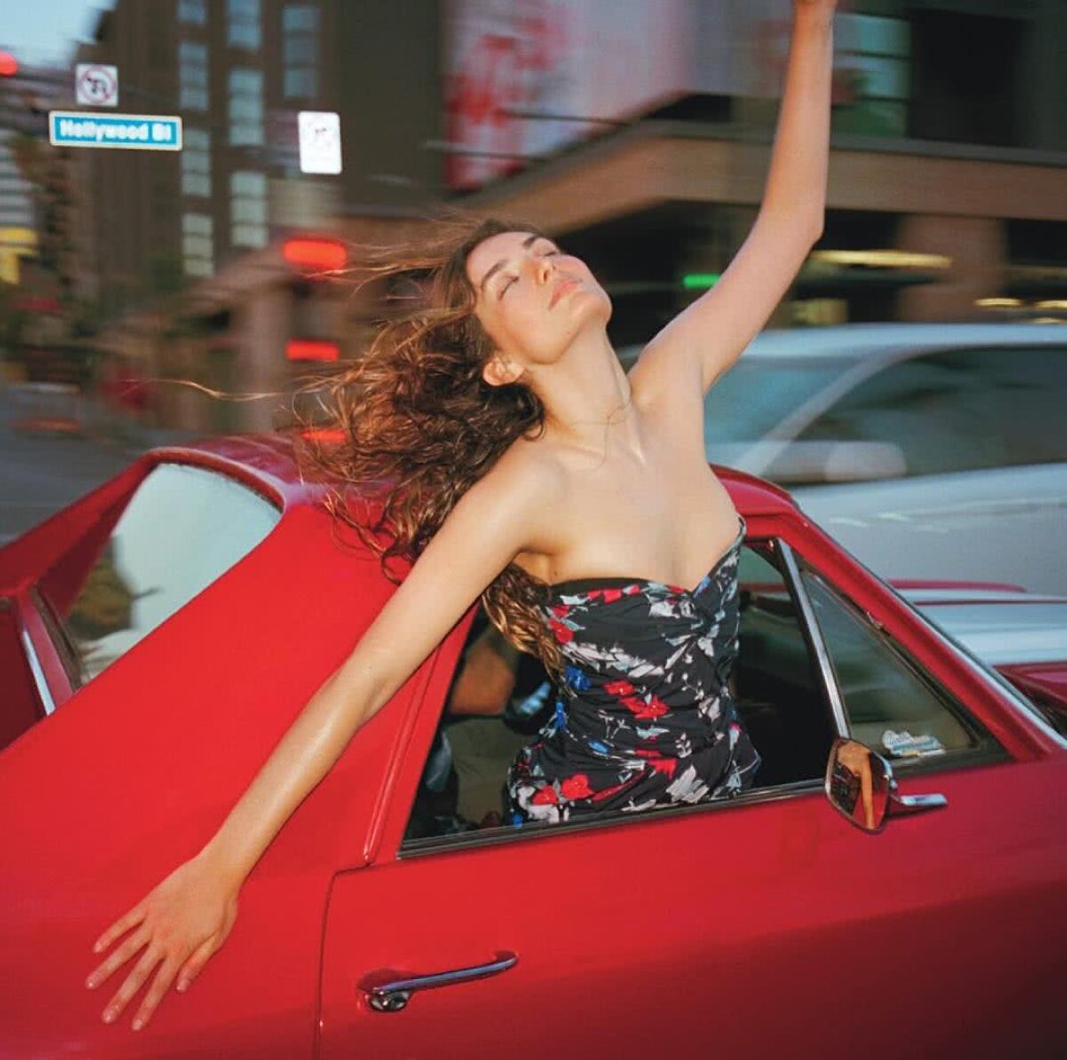 FOTO Parfum de divă! Andreea Diaconu ține capul de afiș în publicațiile internaționale: imagini HOT!