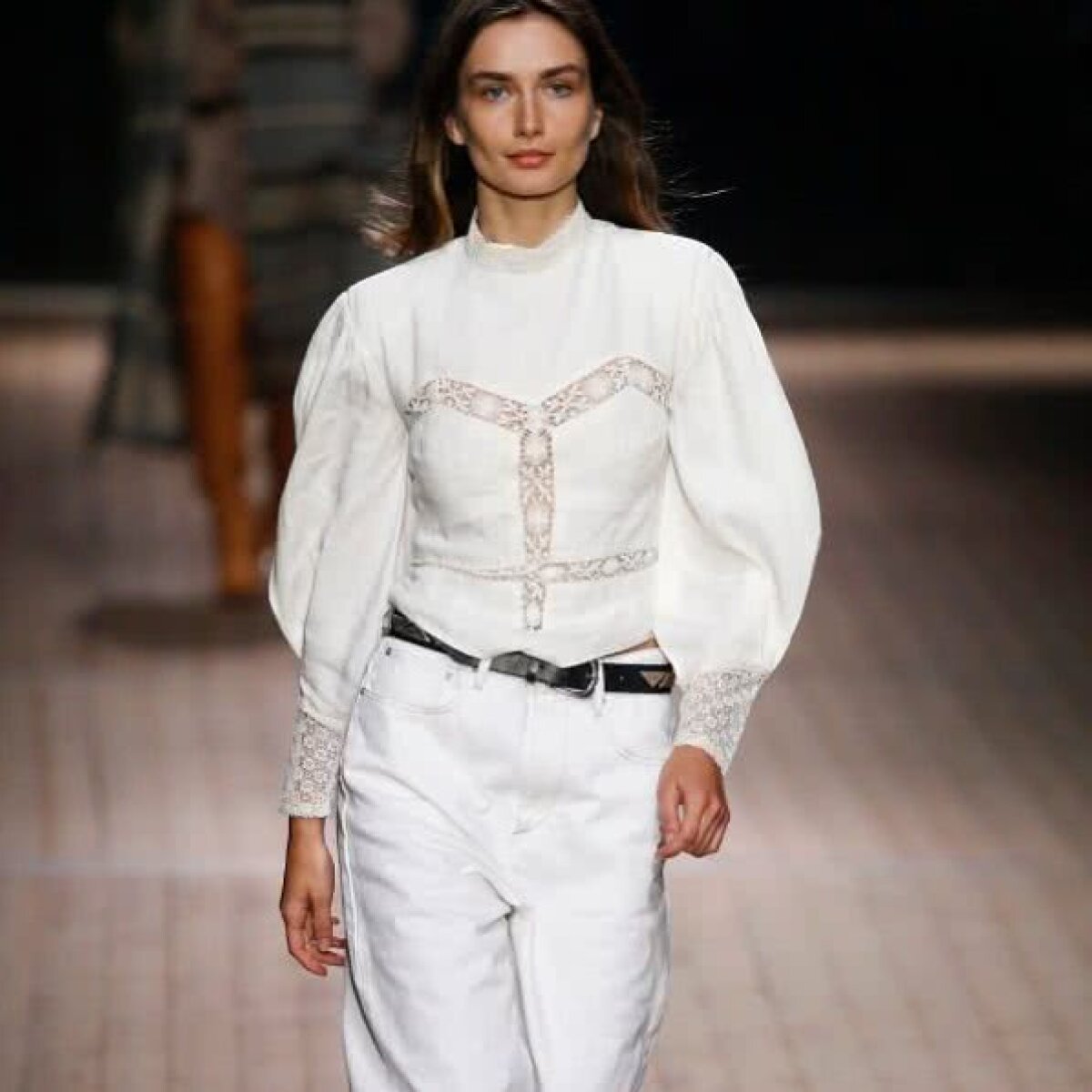 FOTO Parfum de divă! Andreea Diaconu ține capul de afiș în publicațiile internaționale: imagini HOT!
