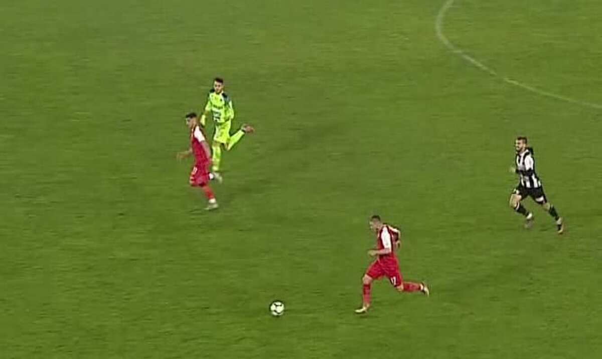 U CLUJ - ASTRA 3-4 // FOTO Fază de cascadorii râsului! A finalizat de pe linie deși era în ofsaid: "Am vrut să apărem la CNN!"