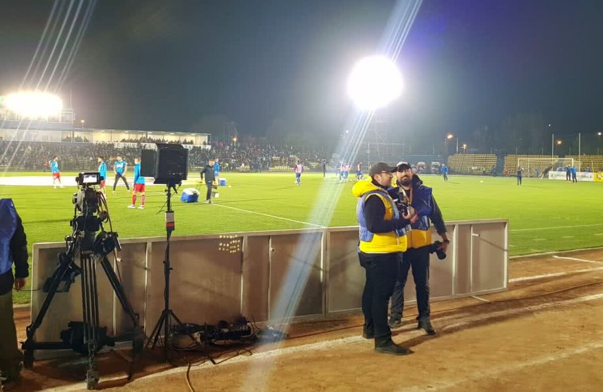 DUNĂREA CĂLĂRAȘI - FCSB //  GALERIE FOTO + VIDEO Nocturna scânteiază la Călărași! Sărbătoare pe stadionul "Ion Comșa", la primul meci din istorie jucat în nocturnă