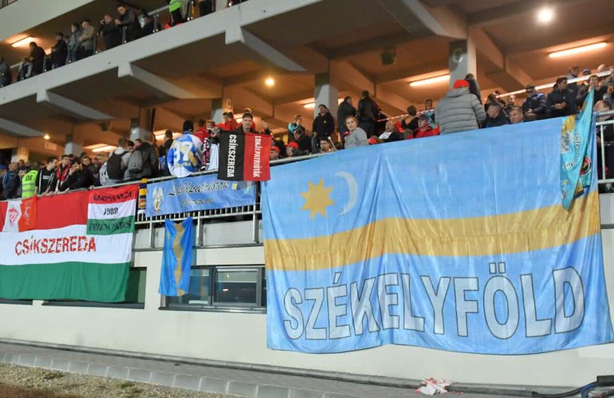 CSIKSZEREDA - DINAMO // FOTO + VIDEO Atacuri rasiste ale fanilor lui Csikszereda în finalul meciului cu Dinamo: "Țiganii, țiganiI!" 