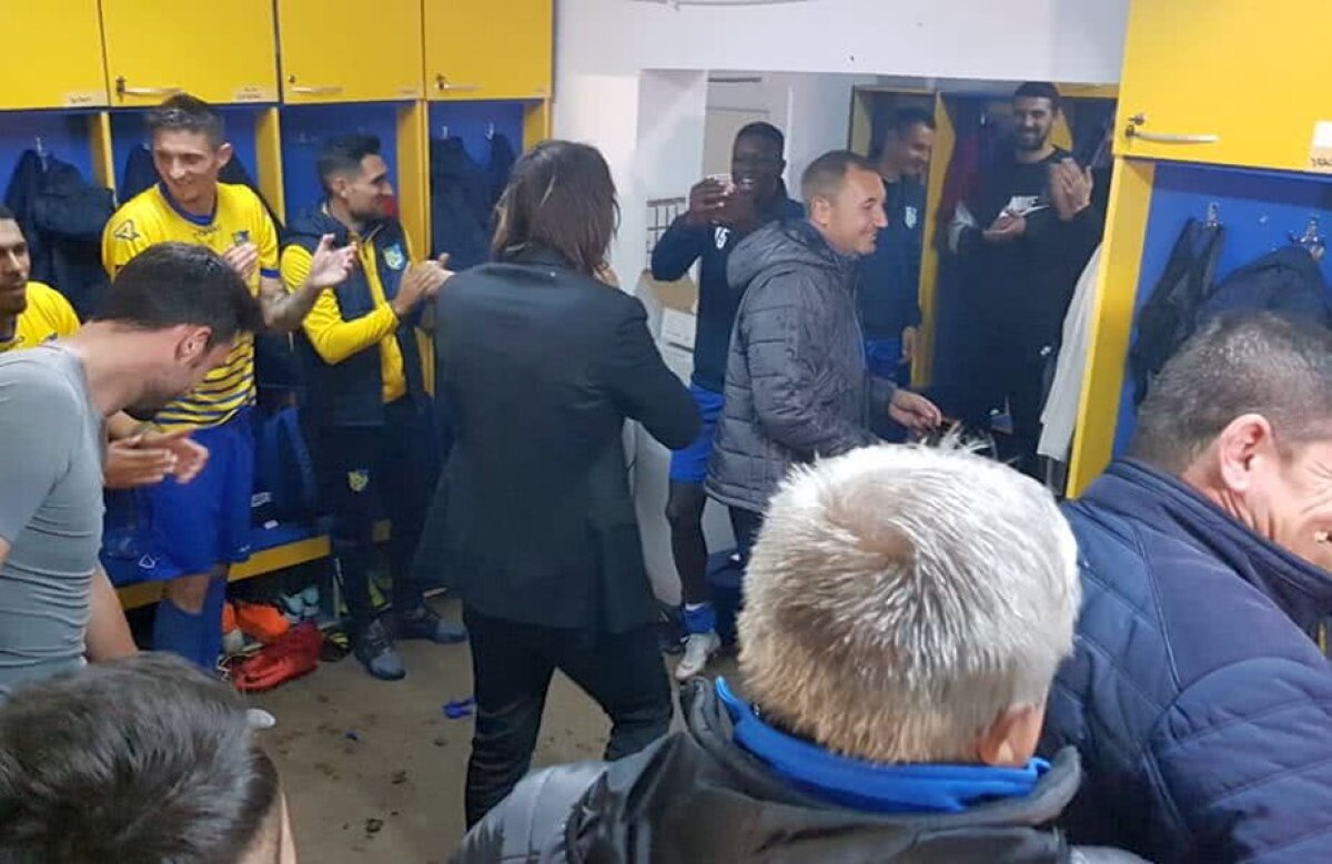 DUNĂREA CĂLĂRAȘI - FCSB 2-1 // FOTO + VIDEO Delir în vestiar! Dan Alexa și jucătorii săi au pornit fiesta după ce au eliminat-o pe FCSB din Cupă » Ce au scandat