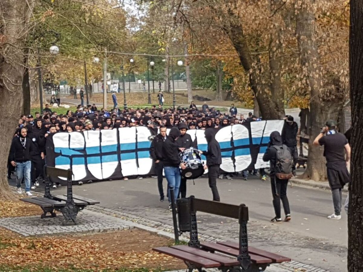 VIDEO+FOTO Suporterii FC U Craiova au ajuns la stadion pentru duelul cu CSU! Schimb de replici între Mititelu și fanii rivalei din oraș