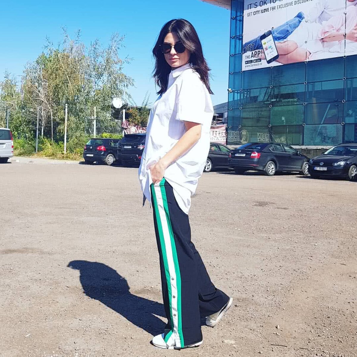 FOTO Sport la domiciliu » Superba Ellie White se antrenează doar acasă: ”Intram pe Youtube și mă inspiram”