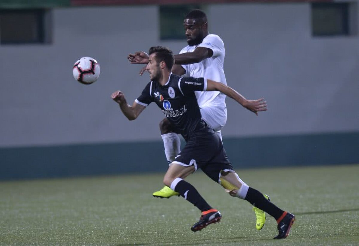 VIDEO+FOTO » Chiajna remizează cu Gaz Metan, echipă aflată pe loc de play-off, scor 0-0