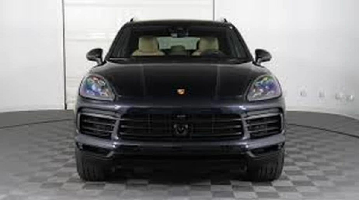 Dezvăluirea unui tabloid: Gică Popescu, supercadou de 100.000 de euro pentru soția Luminița!