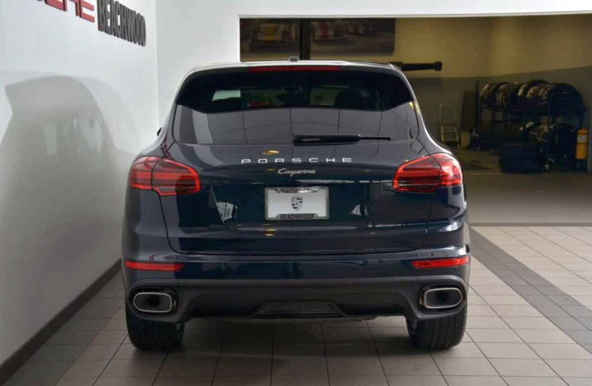 Dezvăluirea unui tabloid: Gică Popescu, supercadou de 100.000 de euro pentru soția Luminița!