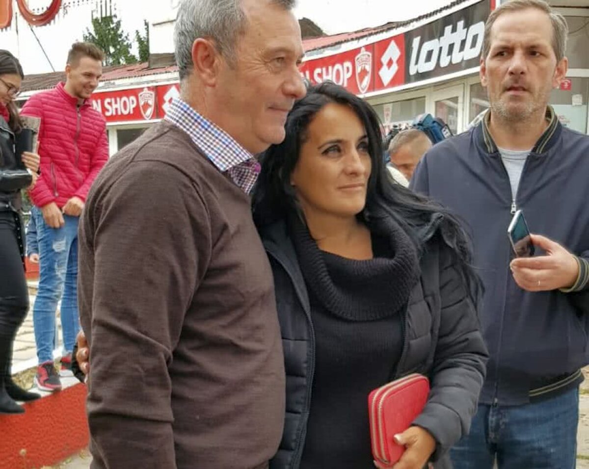 VIDEO+FOTO Rednic, declarații surprinzătoare la casele de bilete: "Luana va fi conducător de club" + Două achiziții prezentate azi