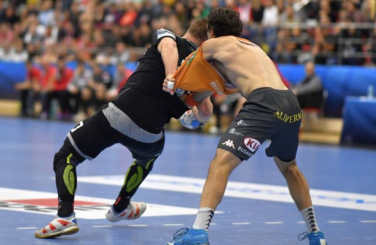 DINAMO - ADEMAR LEON 35-30 // VIDEO+FOTO Neiertători! Dinamoviștii au zdrobit-o pe Ademar Leon și au urcat pe primul loc în grupa din Liga Campionilor