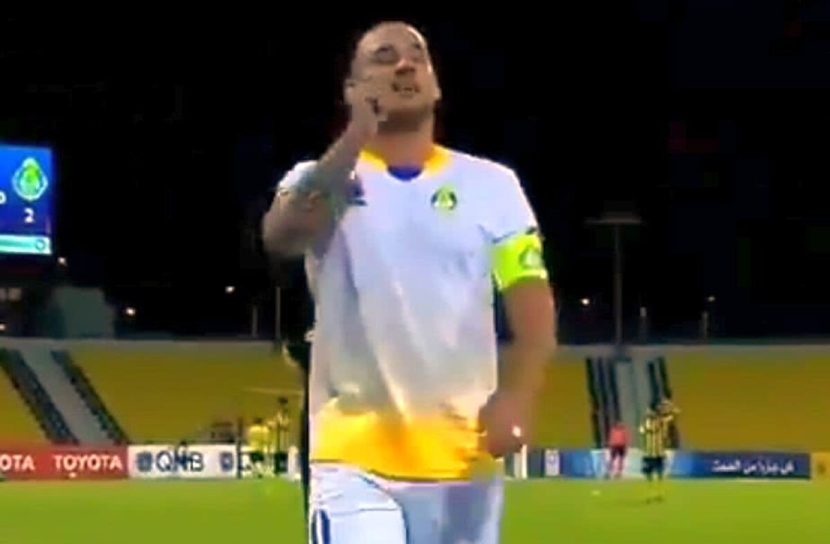 VIDEO Wesley Sneijder și-a pierdut cumpătul: ”Fuck off! E ultimul meu meci aici!”