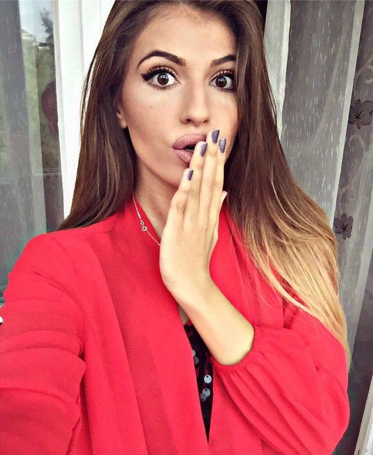 GALERIE FOTO Apariție WOW! Ea e Bianca, noua senzație a industriei muzicale românești! Merge la sală și e îndrăgostită de echitație