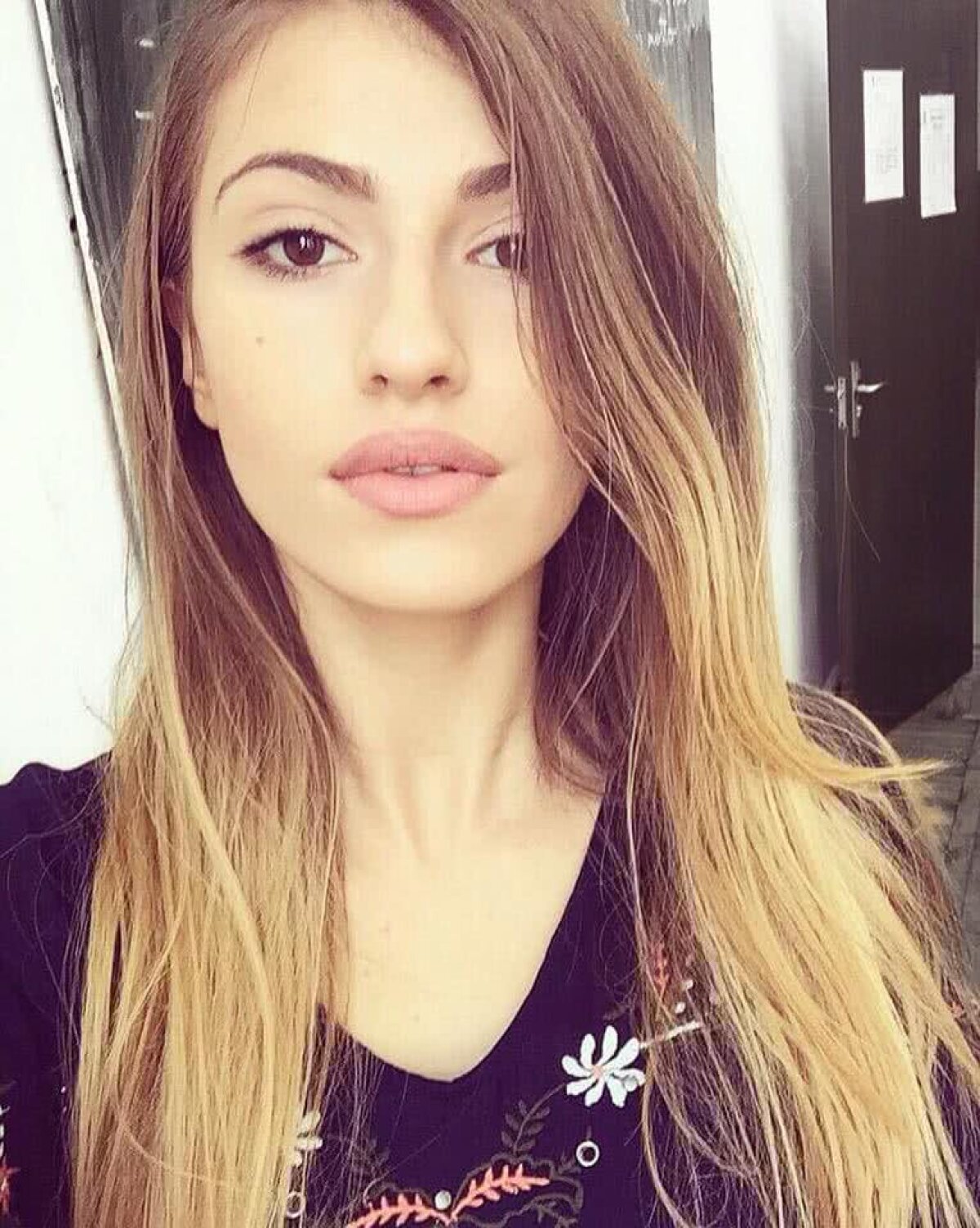 GALERIE FOTO Apariție WOW! Ea e Bianca, noua senzație a industriei muzicale românești! Merge la sală și e îndrăgostită de echitație