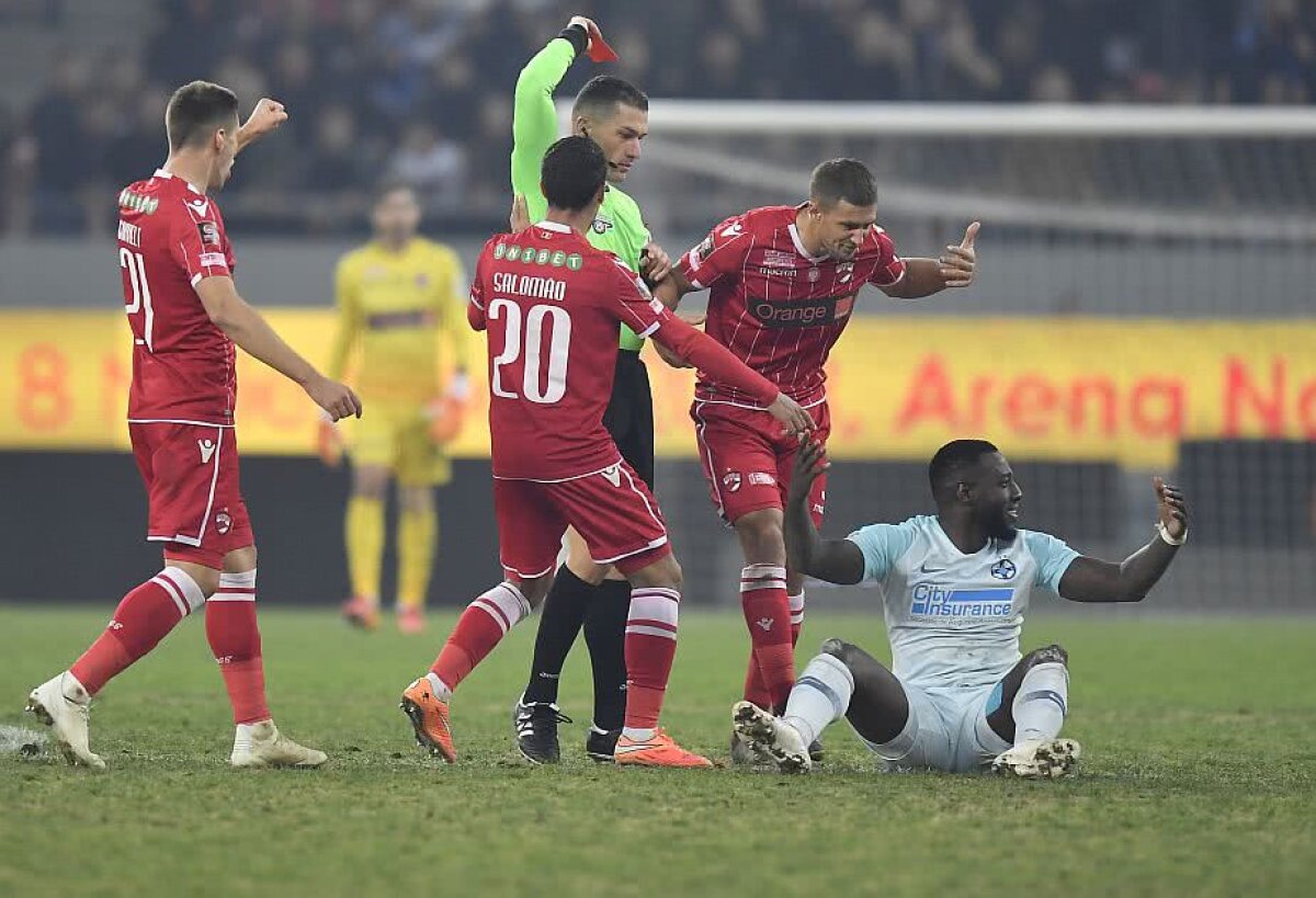 VIDEO+FOTO Dinamo și FCSB au remizat în cel de-al 174-lea derby! "Câinii" au jucat cu un om în plus aproape o repriză
