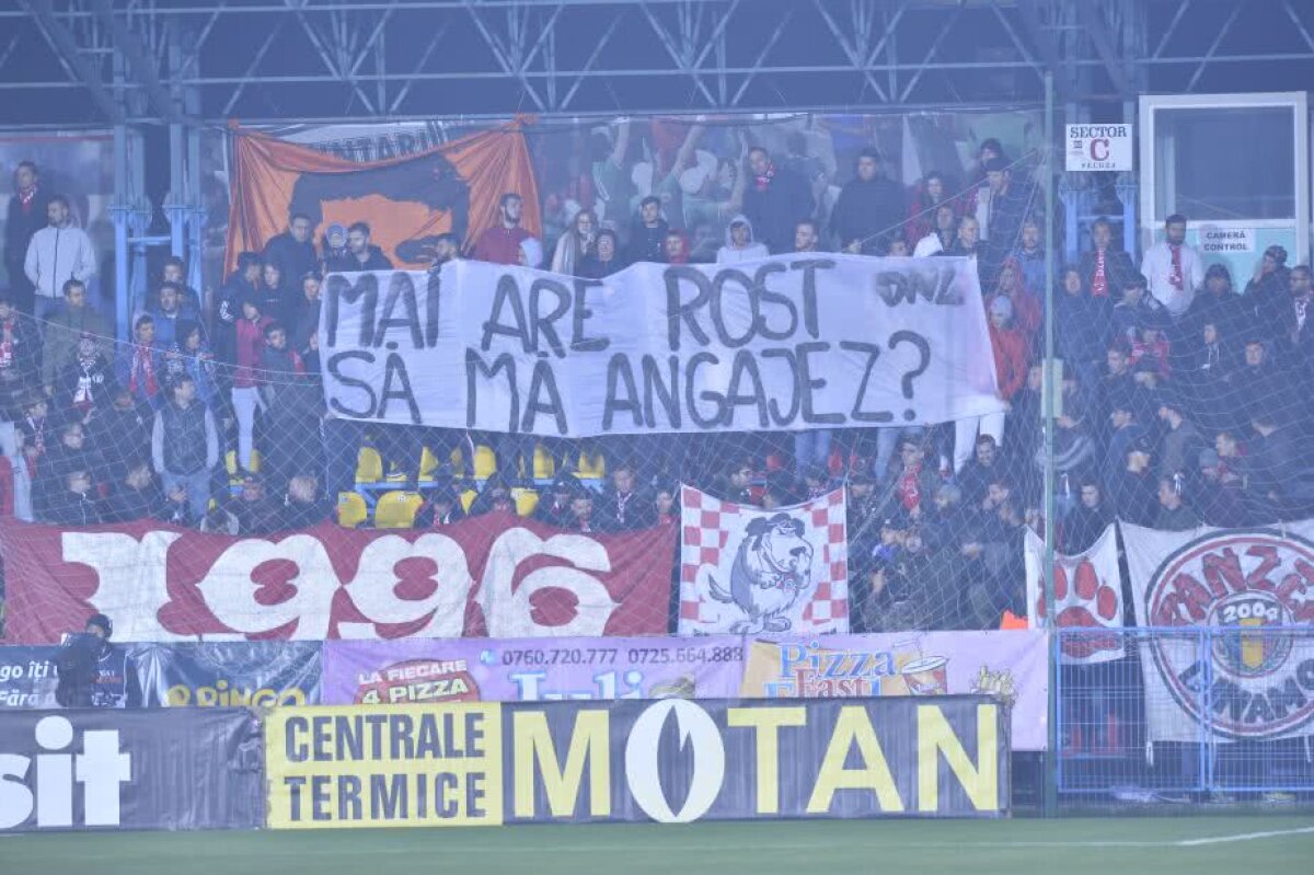 FOTO Ultrașii dinamoviști au ajuns la capătul răbdării: ”Învoieli și concedii etapă de etapă”