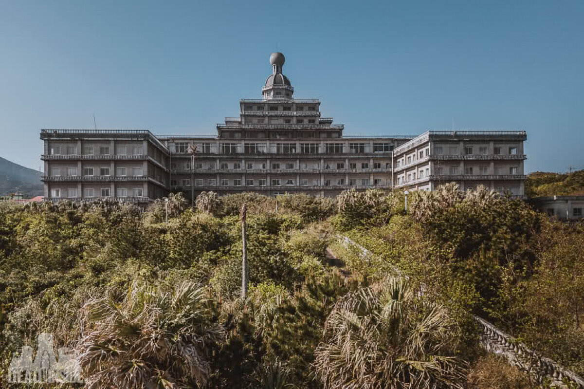 FOTO Imagini FABULOASE din interiorul celui mai mare hotel abandonat