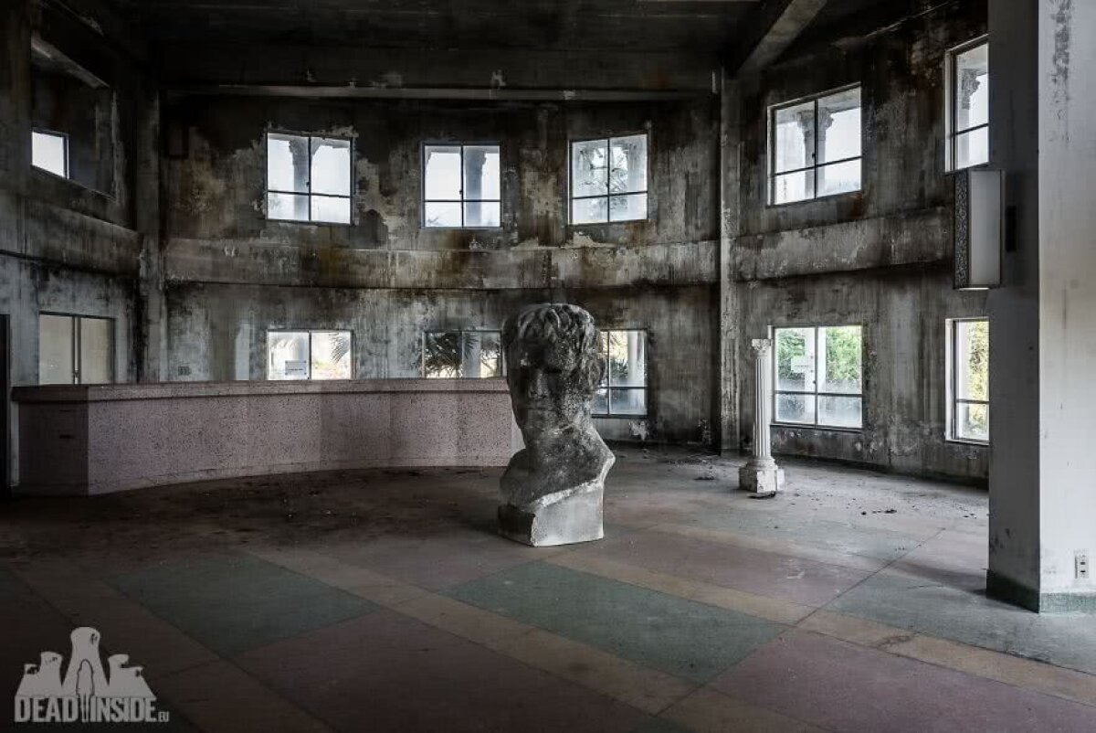 FOTO Imagini FABULOASE din interiorul celui mai mare hotel abandonat