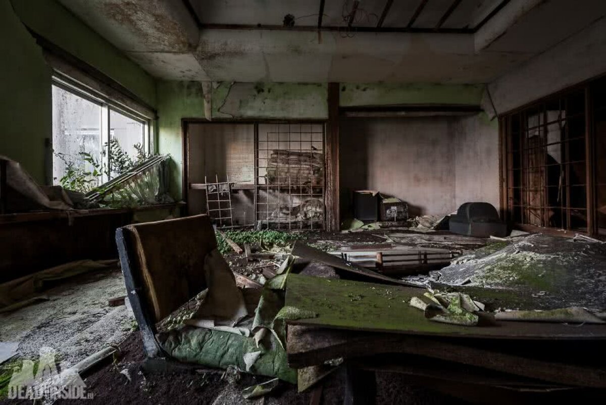 FOTO Imagini FABULOASE din interiorul celui mai mare hotel abandonat