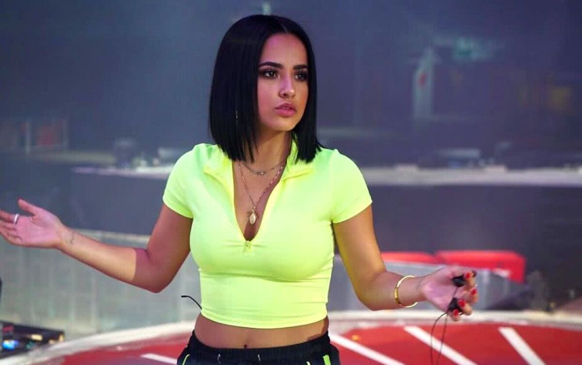 GALERIE FOTO Superhot » Becky G, una dintre cele mai sexy cântărețe, se iubește cu un fotbalist! 