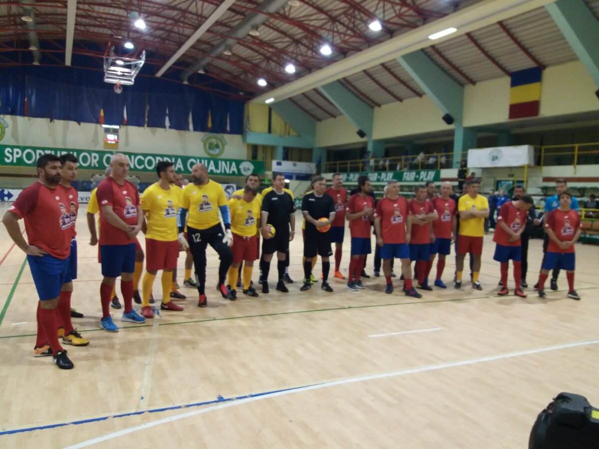 VIDEO + FOTO Meci demonstrativ în memoria lui Didi Prodan » Steaua vs legendele României cu Lăcătuș, Prunea, Pancu sau Lupescu pe teren