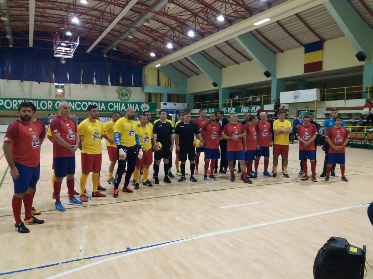 VIDEO + FOTO Meci demonstrativ în memoria lui Didi Prodan » Steaua vs legendele României cu Lăcătuș, Prunea, Pancu sau Lupescu pe teren