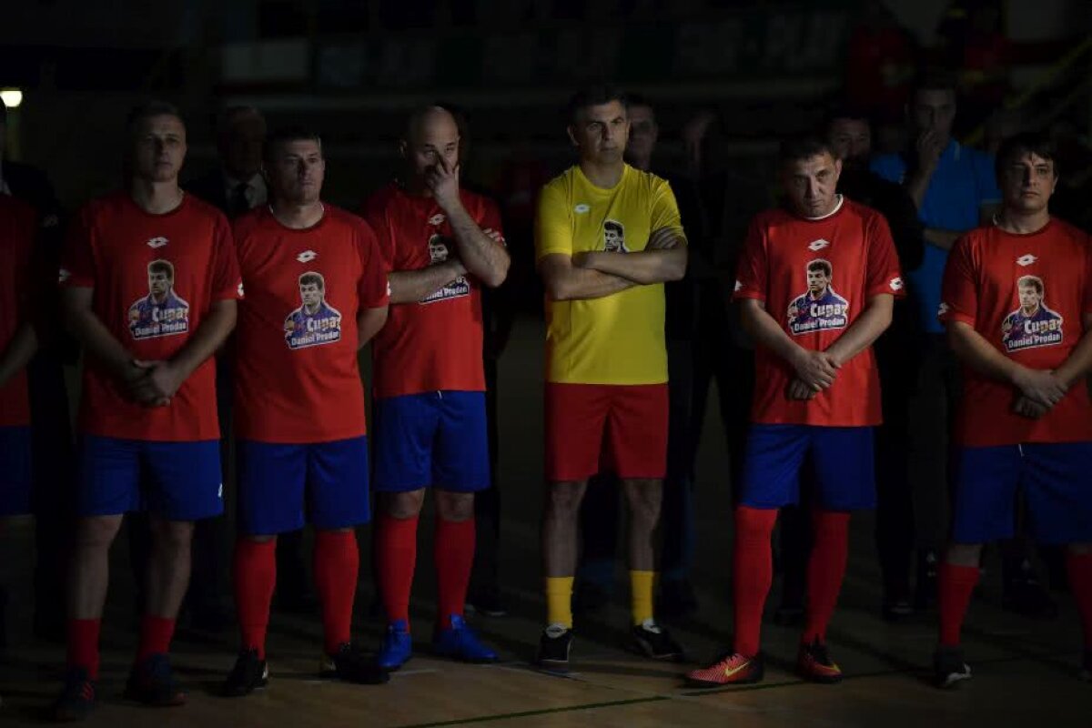 VIDEO + FOTO Meci demonstrativ în memoria lui Didi Prodan » Steaua vs legendele României cu Lăcătuș, Prunea, Pancu sau Lupescu pe teren