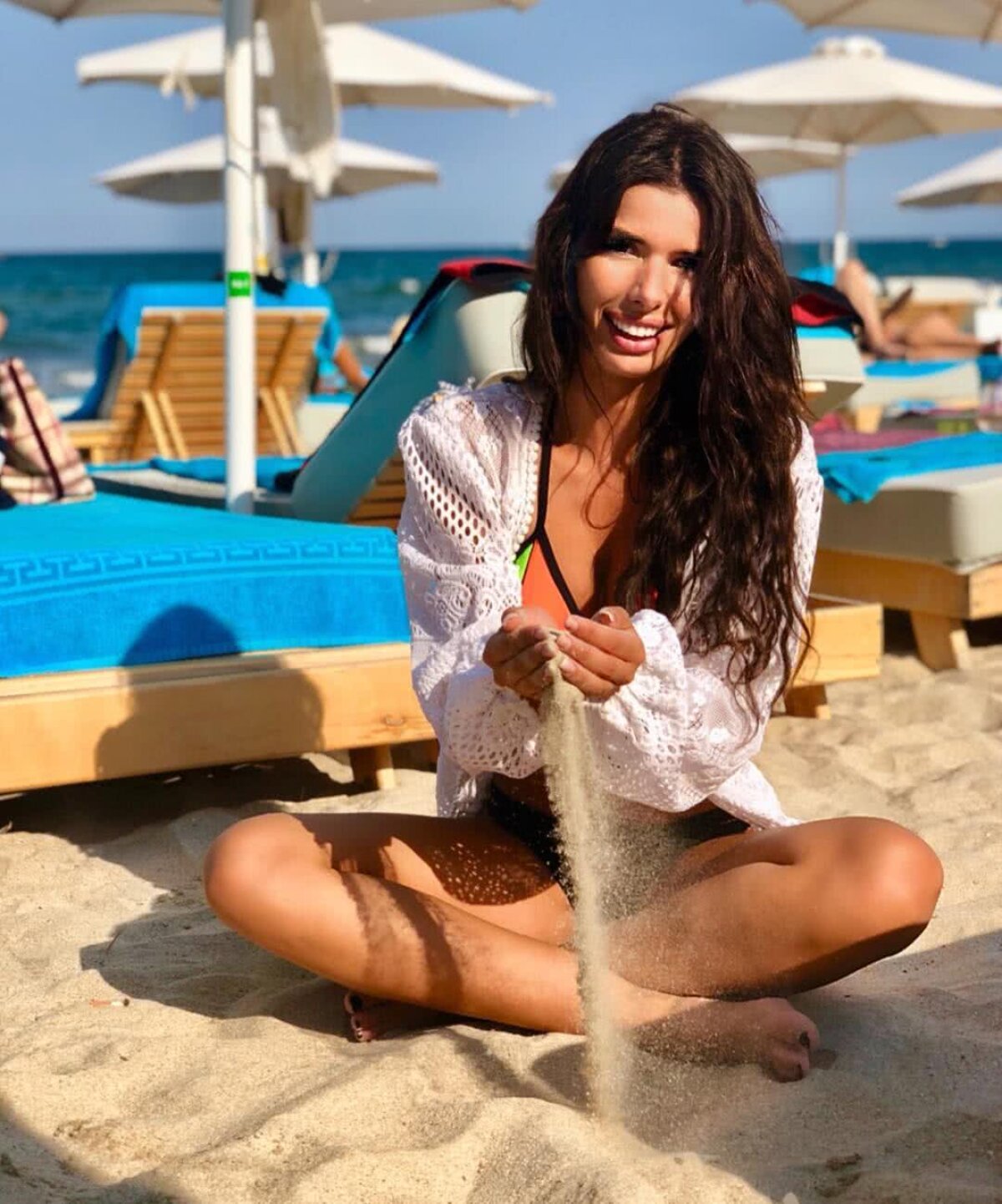 FOTO Dezvăluiri de culise ale româncei care a câștigat un concurs internațional de Miss » Cum s-a îndrăgostit: ”Important e să fii om, înainte de toate”