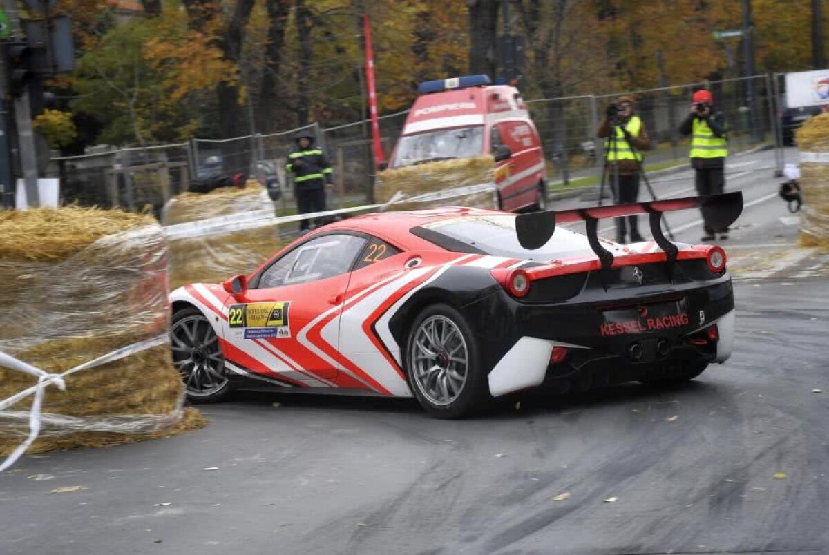 GALERIE FOTO + VIDEO E zi de raliu în București » Sute de cai putere fac spectacol la Campionatul Naţional de Super Rally, pe bulevardul Kiseleff!