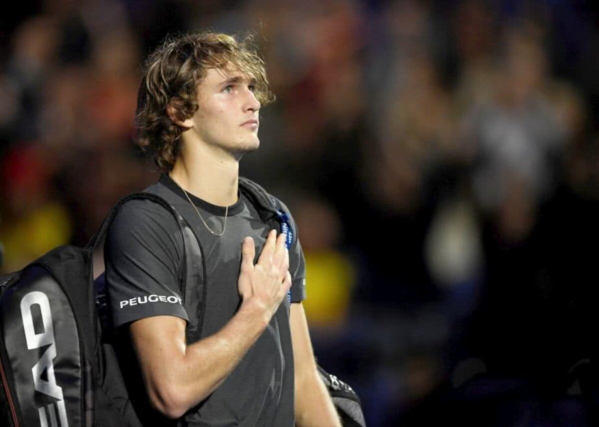 TURNEUL CAMPIONILOR // VIDEO + FOTO Zverev l-a bătut pe Federer și merge în finală » Toți fanii l-au huiduit: "Nu am greșit cu nimic"