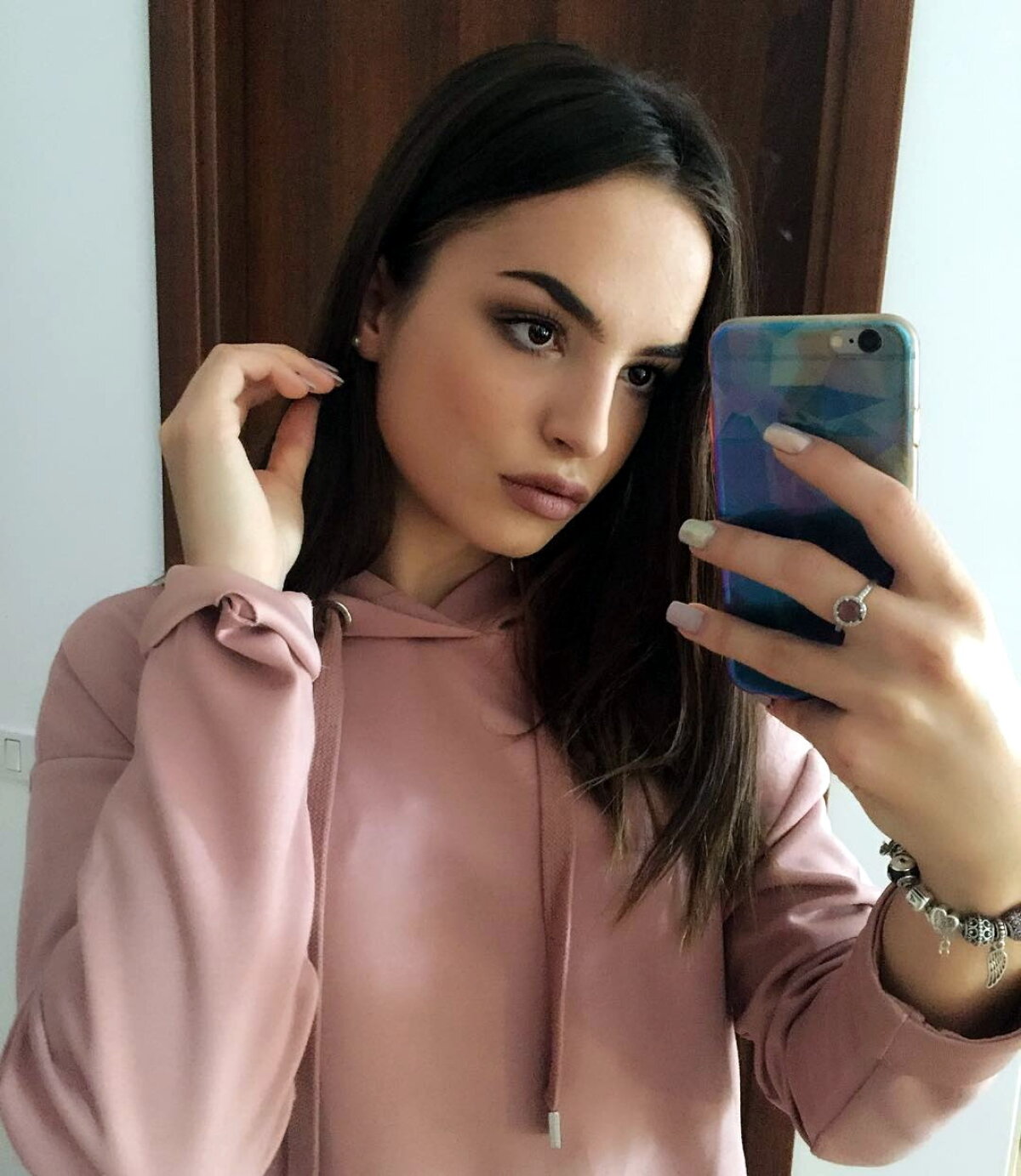 GALERIE FOTO INCENDIARĂ Artista de doar 19 ani care incendiază internetul: "Sportul e viață, sănătate și sursa ambiției mele!"