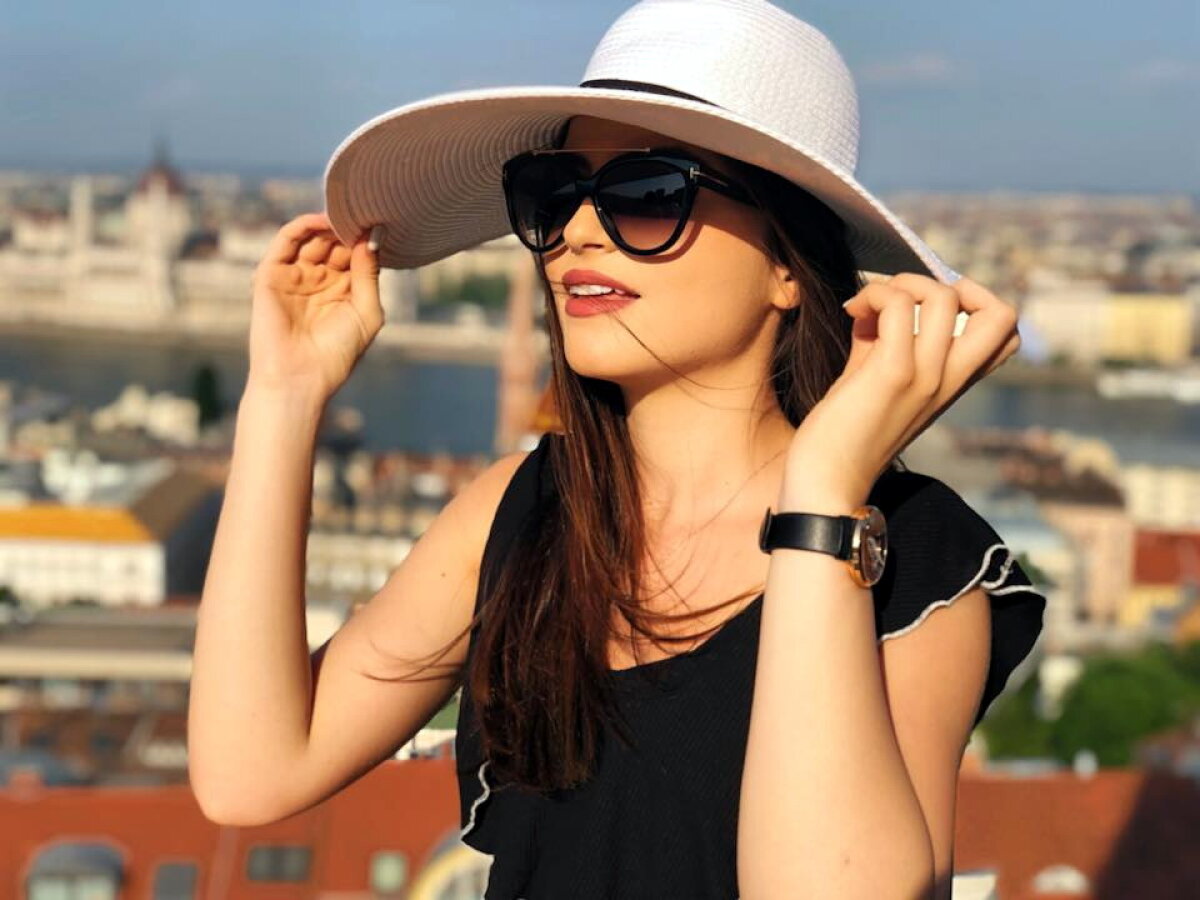 GALERIE FOTO INCENDIARĂ Artista de doar 19 ani care incendiază internetul: "Sportul e viață, sănătate și sursa ambiției mele!"