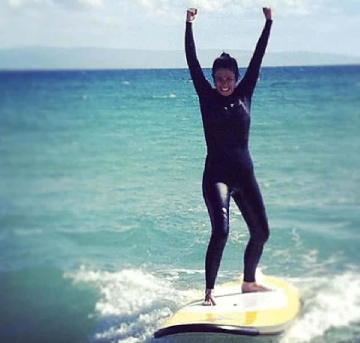 FOTO Blanca Suarez iubește surful » Actrița din producția Netflix e pasionată de sporturile nautice