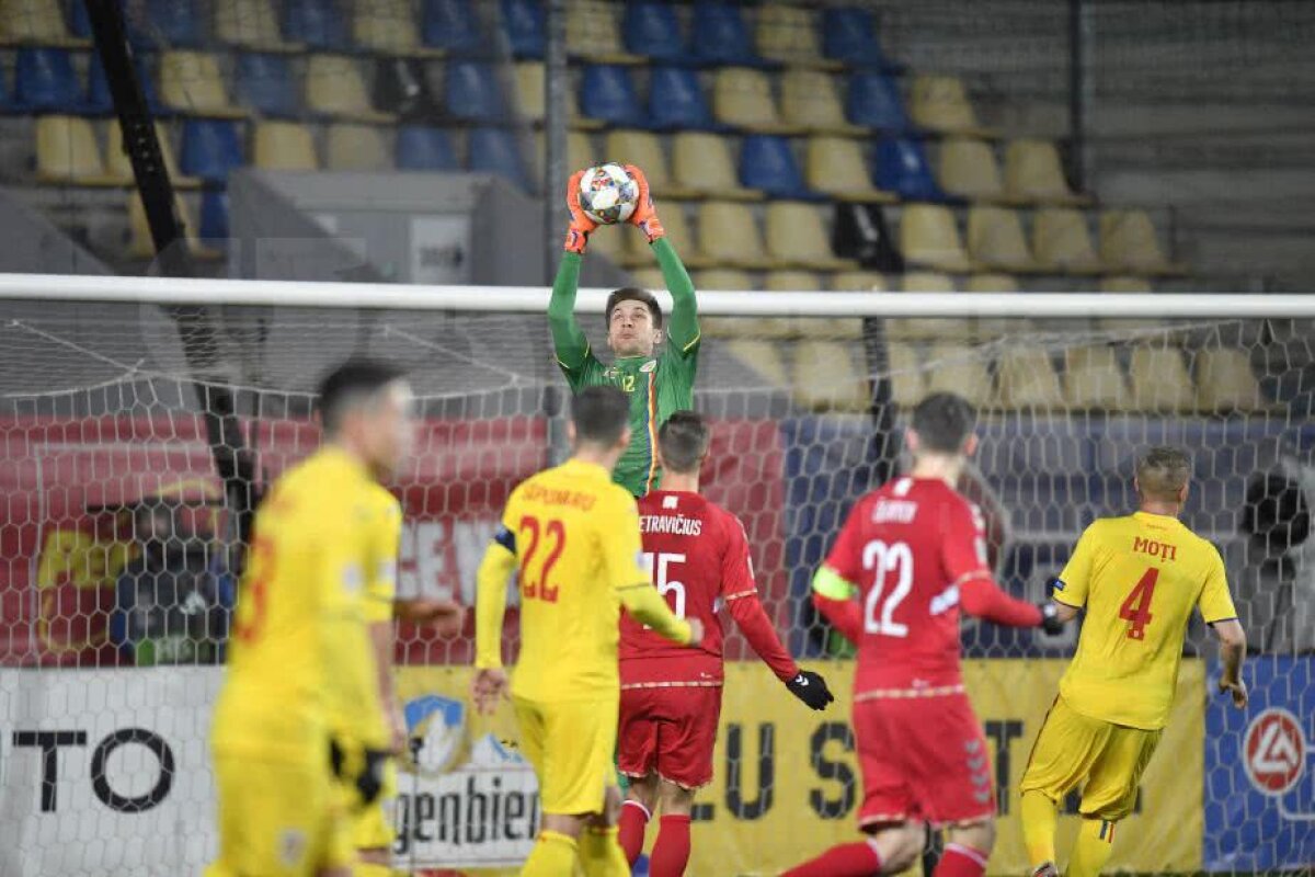 ROMÂNIA - LITUANIA 3-0 // "Tricolorii" continuă să viseze » Victorie entuziasmantă marcată de debutul lui Ianis Hagi + Clasamentul actualizat