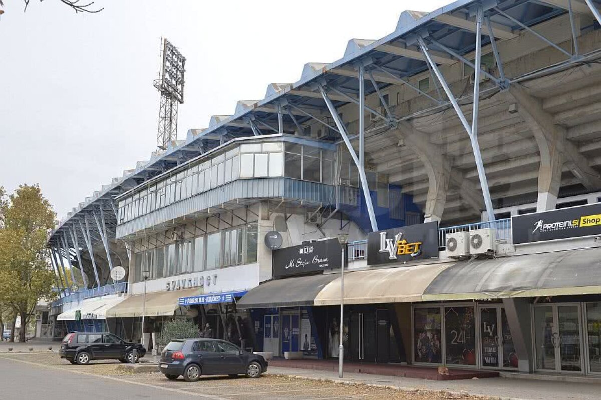 GALERIE FOTO + VIDEO Ajunși la arena pe care jucăm decisivul cu Muntenegru, reporterii GSP au constatat cu stupoare: "Acest detaliu lipsește cu desăvârșire"