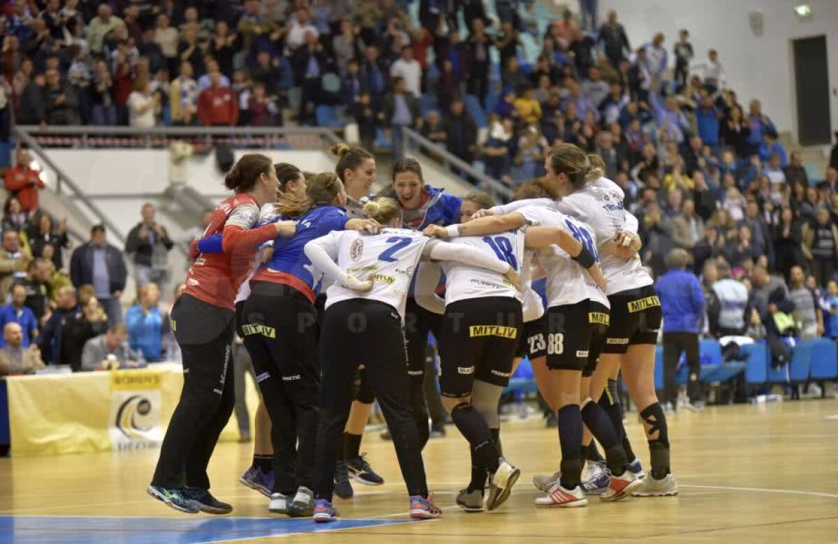 GALERIE FOTO Calificare! Decimată de accidentări, SCM Craiova a luptat eroic și e din nou în grupele Cupei EHF