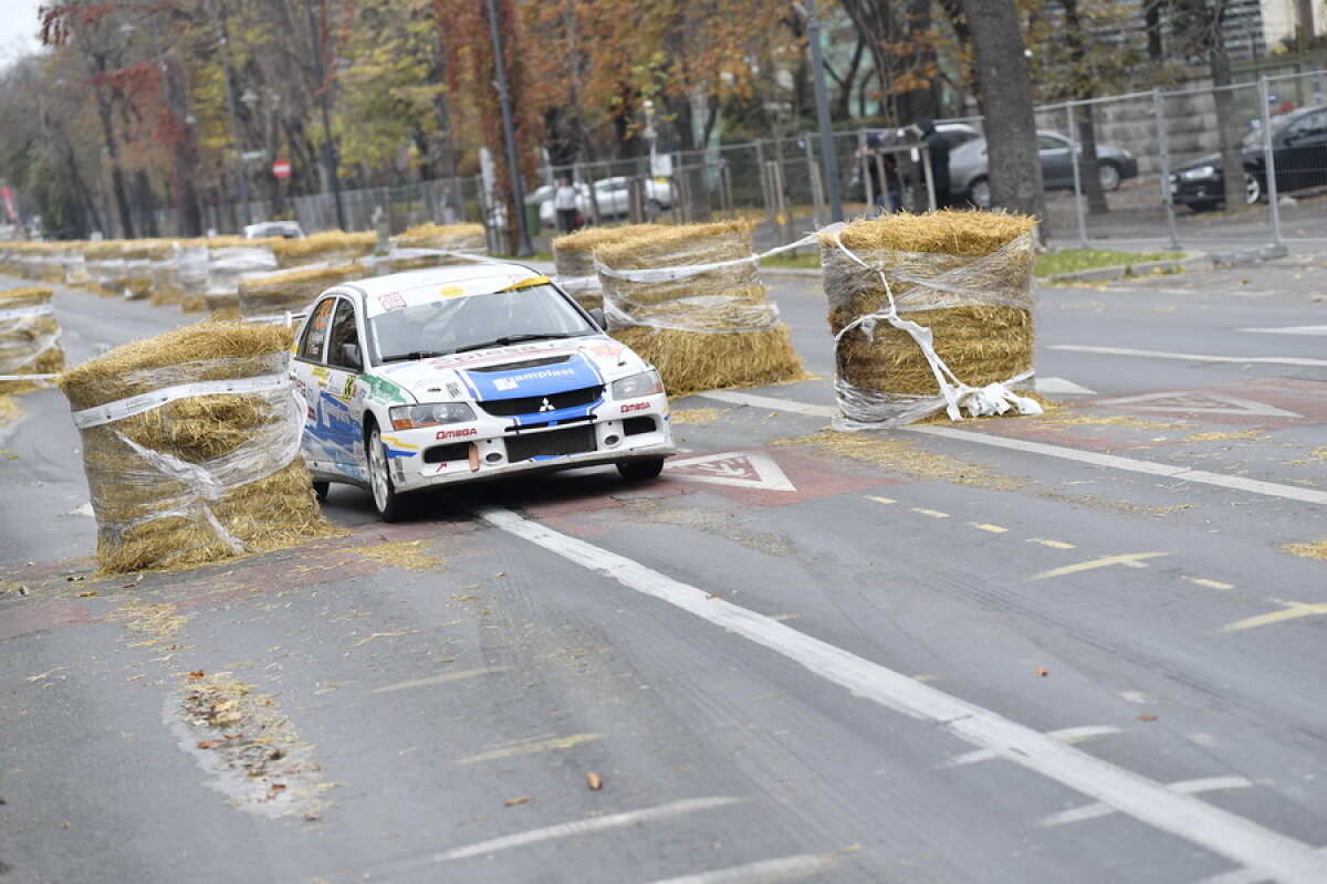GALERIE FOTO Show grandios pe Kiseleff » Lucian Răduț a câștigat Campionatul Naţional de Super Rally de la București