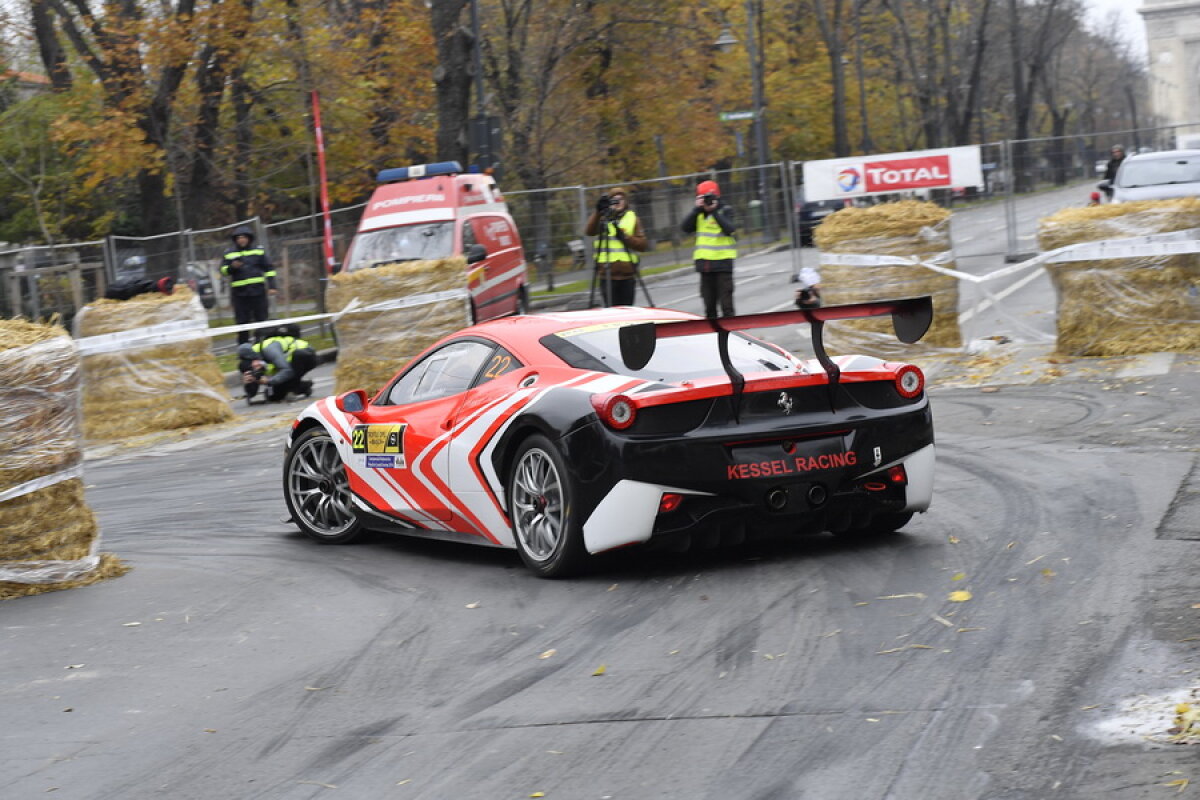 GALERIE FOTO Show grandios pe Kiseleff » Lucian Răduț a câștigat Campionatul Naţional de Super Rally de la București