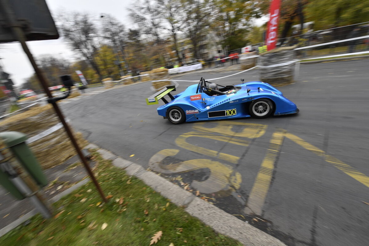 GALERIE FOTO Show grandios pe Kiseleff » Lucian Răduț a câștigat Campionatul Naţional de Super Rally de la București