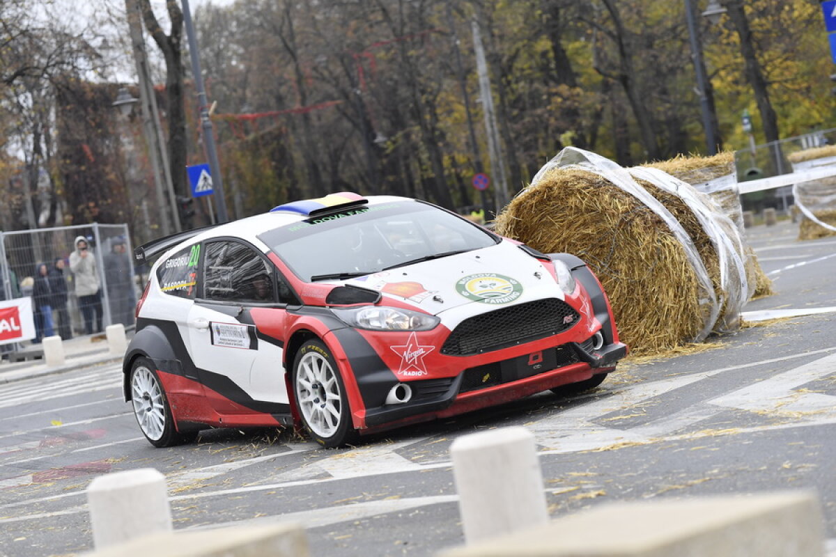 GALERIE FOTO Show grandios pe Kiseleff » Lucian Răduț a câștigat Campionatul Naţional de Super Rally de la București